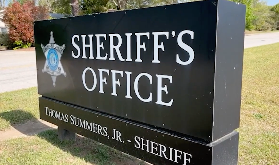 The Calhoun County Sheriff's Office arrested a man alleged to have kidnapped two teen girls. 